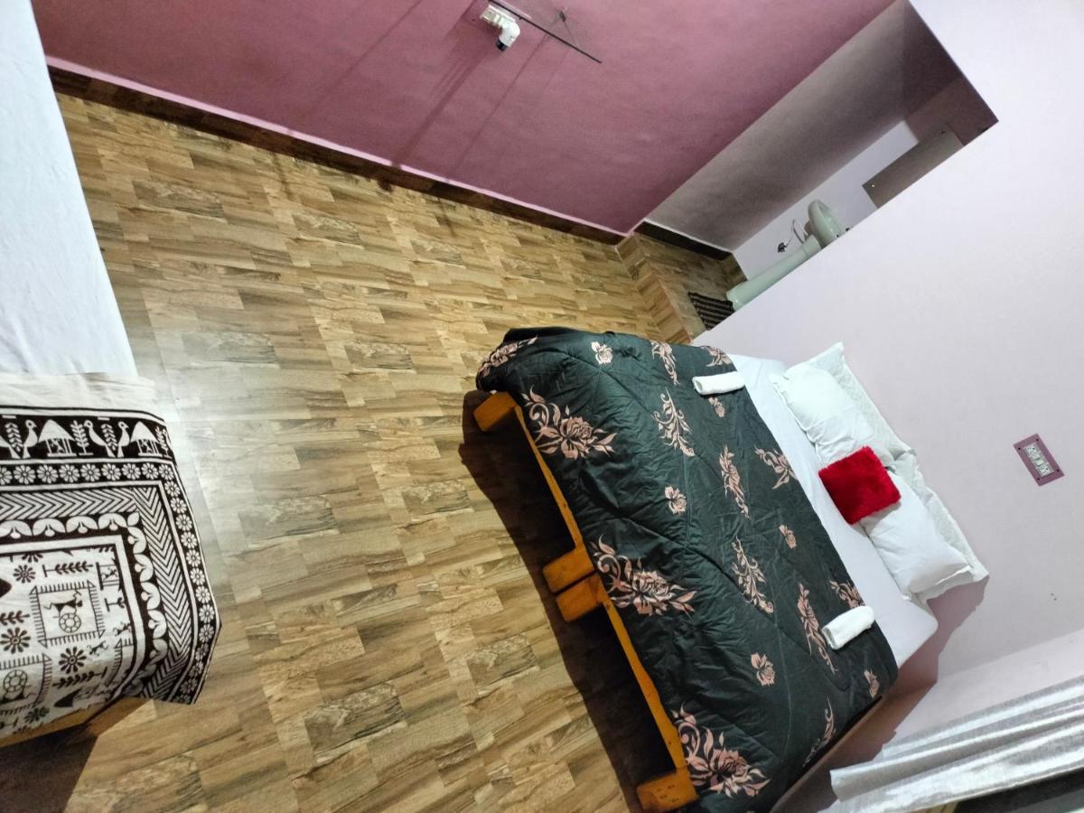 Prajwal Home Stay Хампи Экстерьер фото