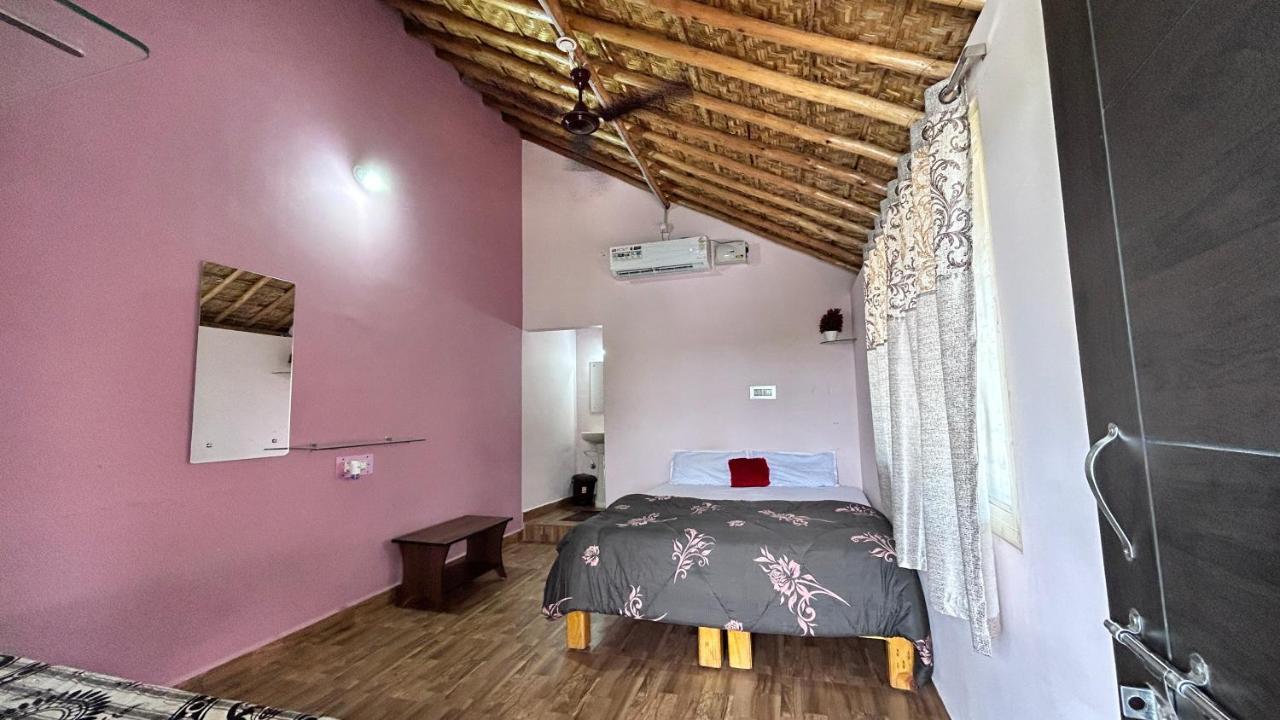 Prajwal Home Stay Хампи Экстерьер фото