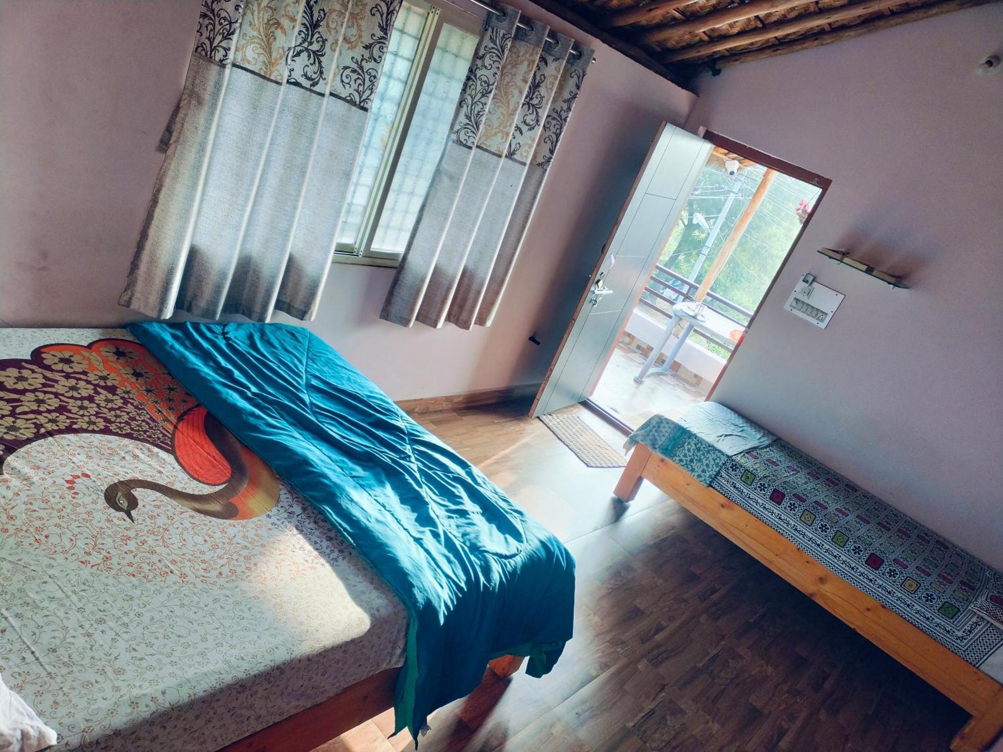 Prajwal Home Stay Хампи Экстерьер фото